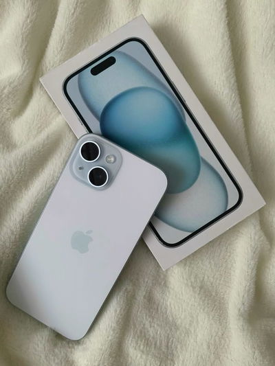 IPHONE 15 