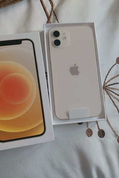 IPHONE 12 