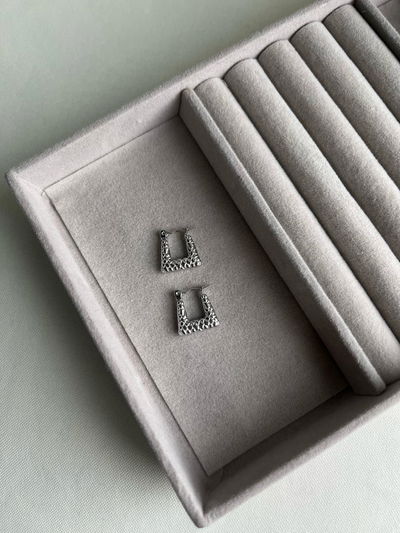ARGOLLAS CUADRADAS CON DISEÑO 