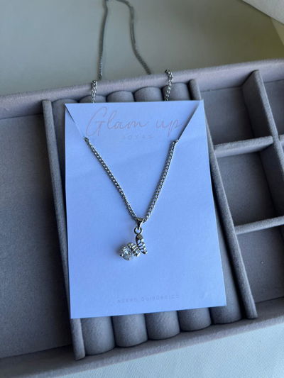 MARIPOSA CON CUBIC