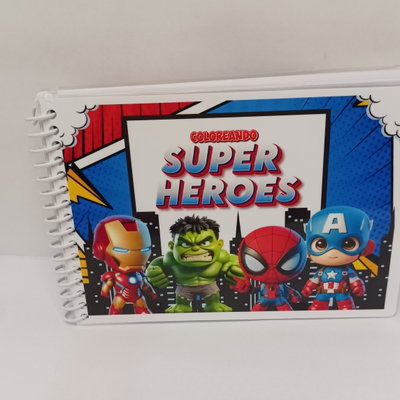 Libro de colorear superhéroes tapa blanda