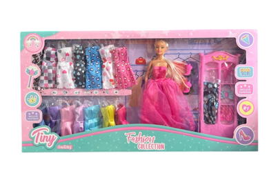 Muñeca Tiny con vestidos y ropero