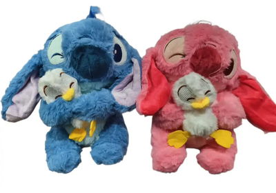 Stitch con patito.Consultar modelo disponible