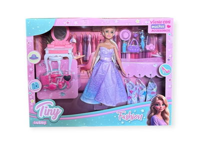 Muñeca Tiny con muchos accesorios