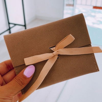 Packaging Para Conjunto Beige