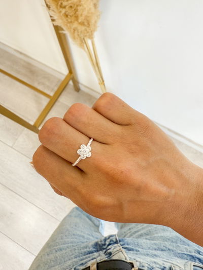 Anillo Flor Talle 12