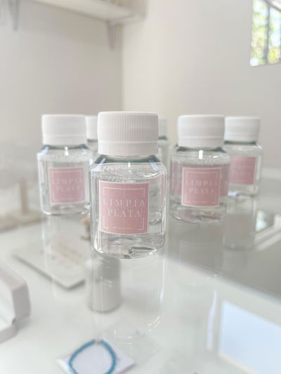 Líquido limpiador de joyas