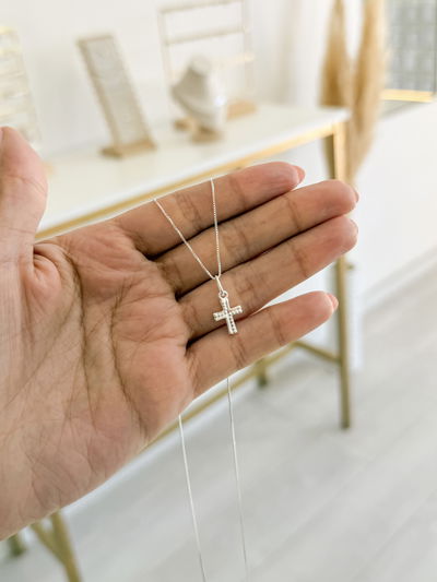 Conjunto Cruz con detalle bolitas HM