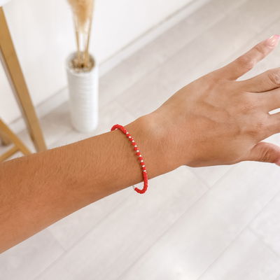 Pulsera Roja y Bolitas de plata 