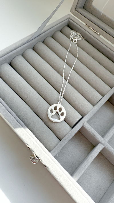 Conjunto Huellita