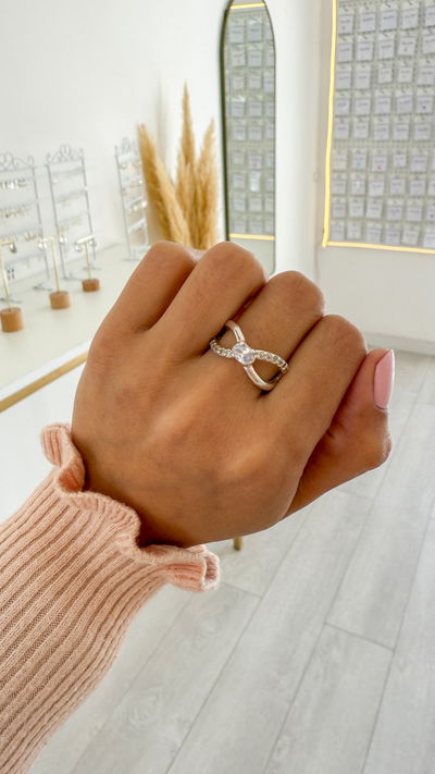 Anillo Cruzado Cubic T17