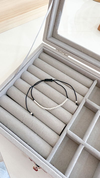 Pulsera Bolitas (hilo negro) HM