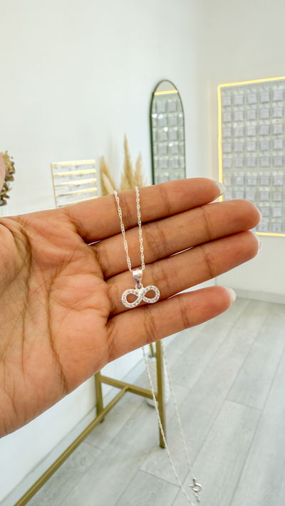 Conjunto Infinito Cubic