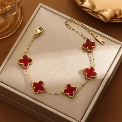 Pulsera Trebol Roja ACERO DORADO WATERPROOF