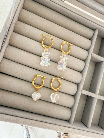 Argollas con dijes 