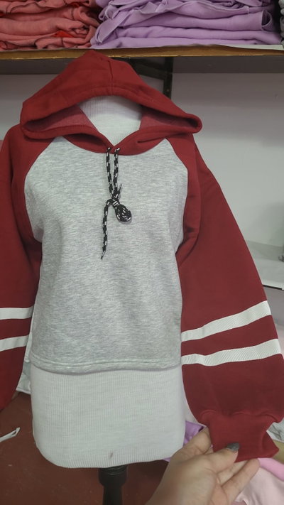 Buzo Corto Combinado (colores: gris y bordo)