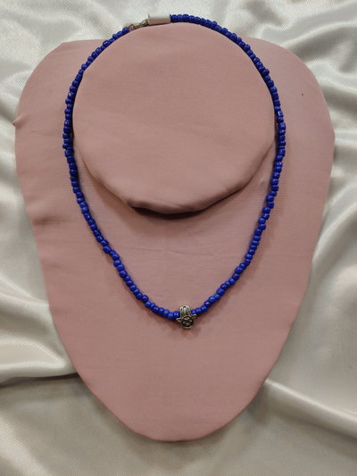 Collar de mostacillas mano Fátima 