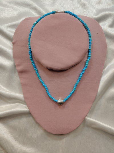 Collar de mostacillas cucharita de mar