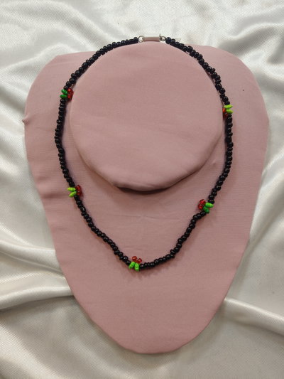 Collar de mostacillas cherry 