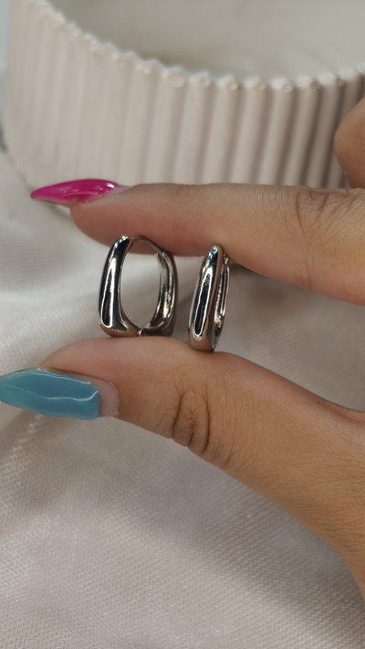 Argollitas cuadraditas plateado