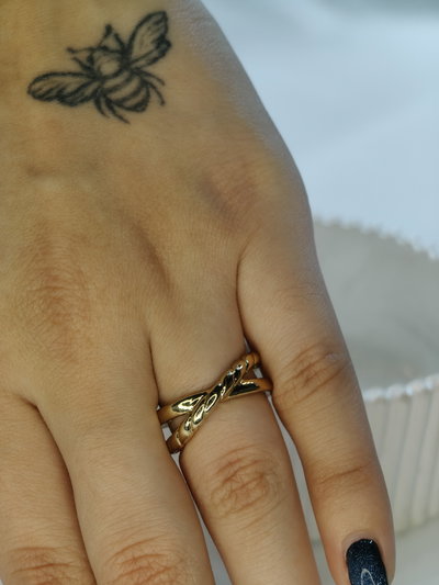 Anillo cross line dorado 