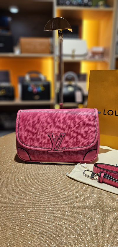 Cartera Louis Vuitton Fucsia