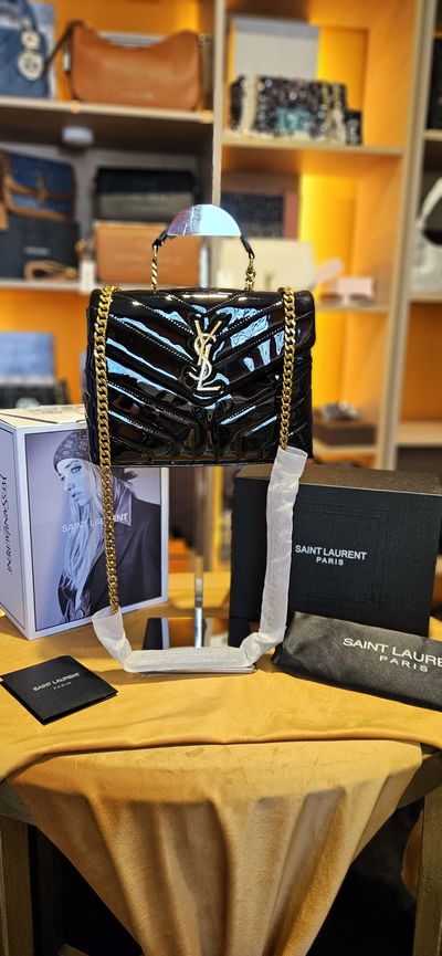 Cartera YSL Charol negra
