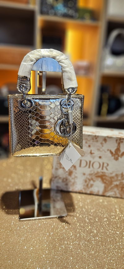 Mini Dior Dorada