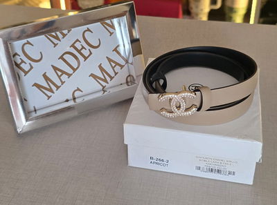 Cinturon Chanel Beige