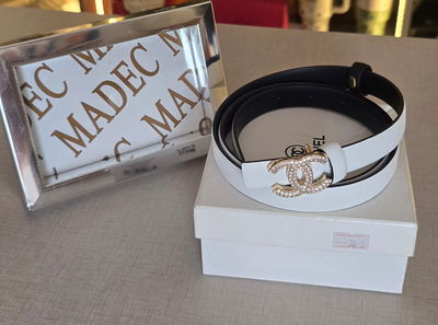 Cinto Chanel Blanco Hebilla con Strass