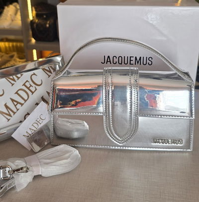 Cartera Jacquemus Plateada