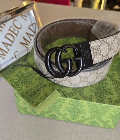 Cinto Gucci Gris Hebilla Negra 