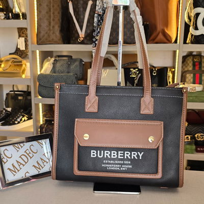Cartera Burberry Negra y Marrón