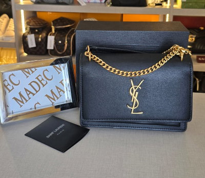 Cadena Yves Saint Laurent Negra Cadena Dorada