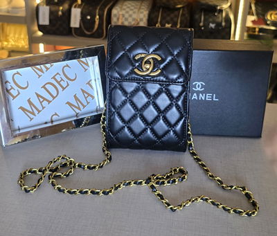 Porta Celular Chanel 