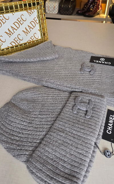 Gorro + Bufanda CHANEL Largo 1.80 cm Ancho 23 cm