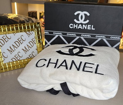 Manta Chanel en caja