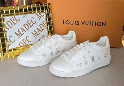 Zapatillas Louis Vuitton Bordadas  Talle 36 