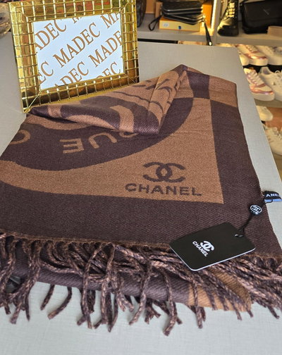 Bufandon CHANEL Marrón 