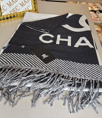 Bufandon CHANEL B&N