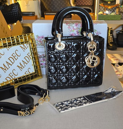 Cartera Lady Dior Charol