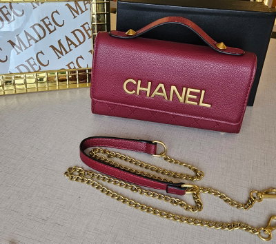 Cartera Chanel Bordo/Dorada 