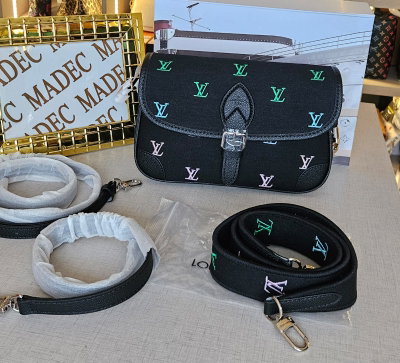 Cartera Louis Vuitton Jeans Azul