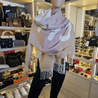 Pashmina Chanel