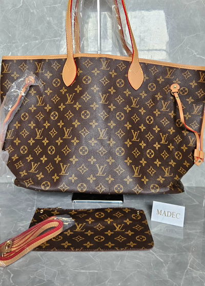 Cartera Louis Vuitton NeverFull Monograma Interior Marron