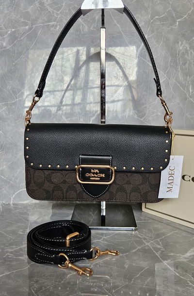 Cartera Coach