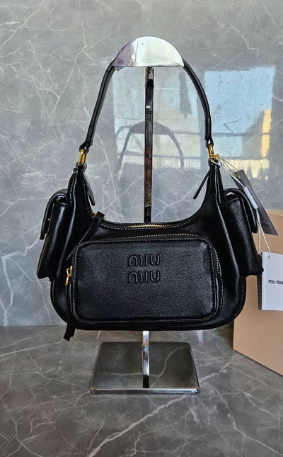 MiuMiu Negra C/ Bolsillos
