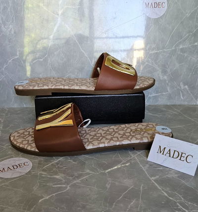 Sandalia DKNY Num 40