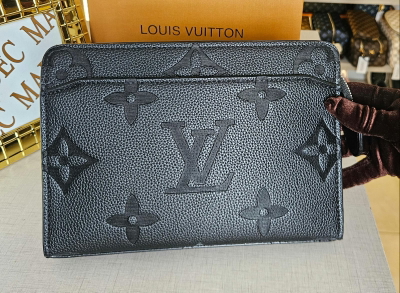 Sobre Louis Vuitton Negro 