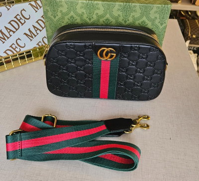 Morral/ Bandolera Gucci Negra